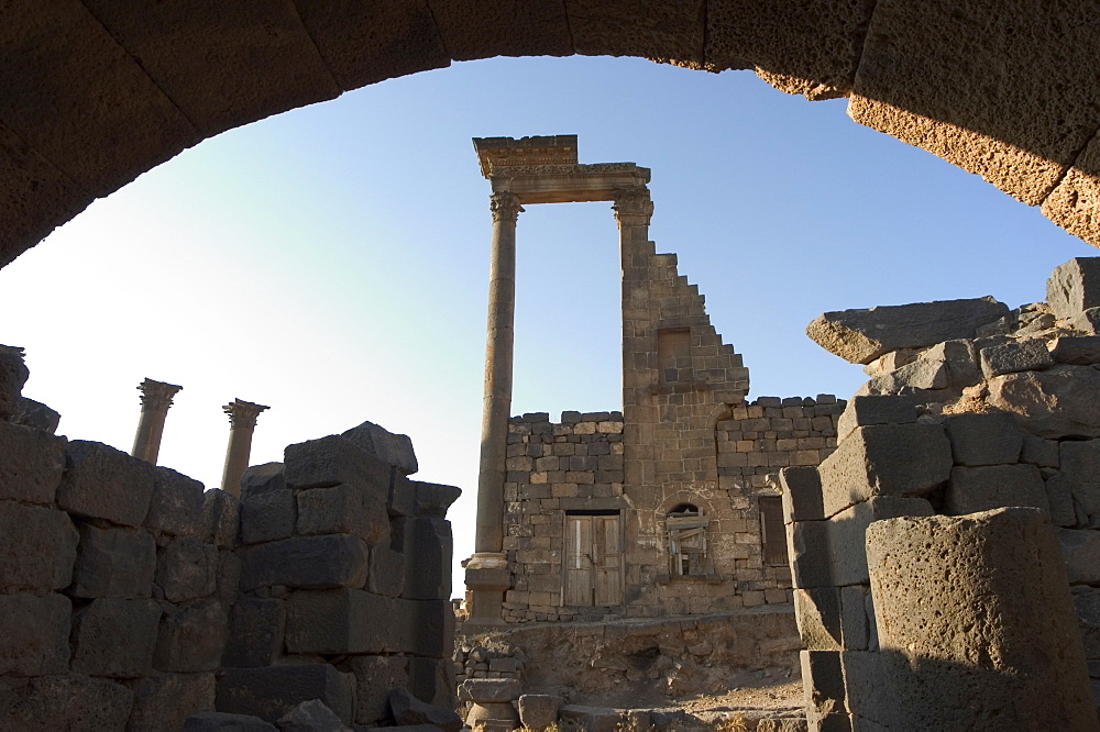 Archway, Ancient City archaelogical ruins, UNESCO World Heritage Site, Bosra, Syria, Middle East