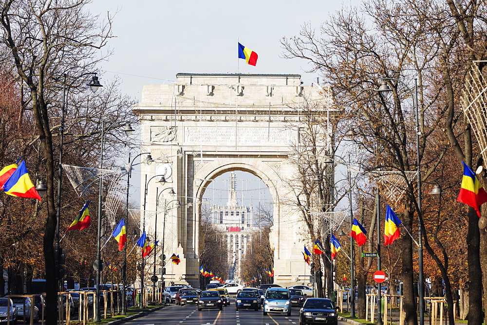 Arc de Triomph (Arch of Triumph), Bucharest, Romania, Europe