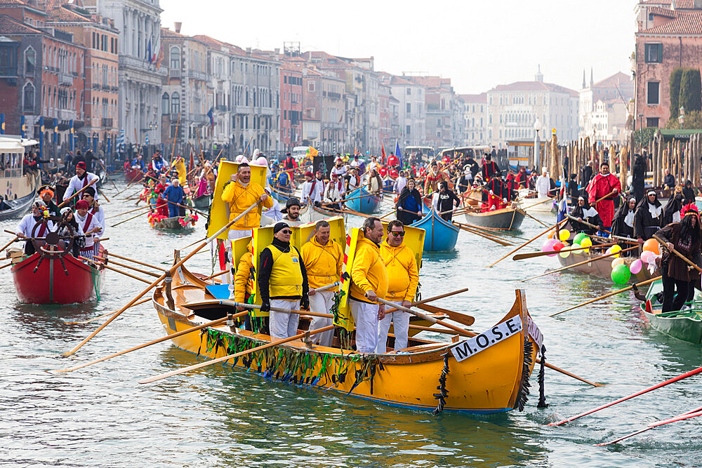 Venice Carnival, opening day parade on the Grand Canal, Venice, UNESCO World Heritage Site, Veneto, Italy, Europe