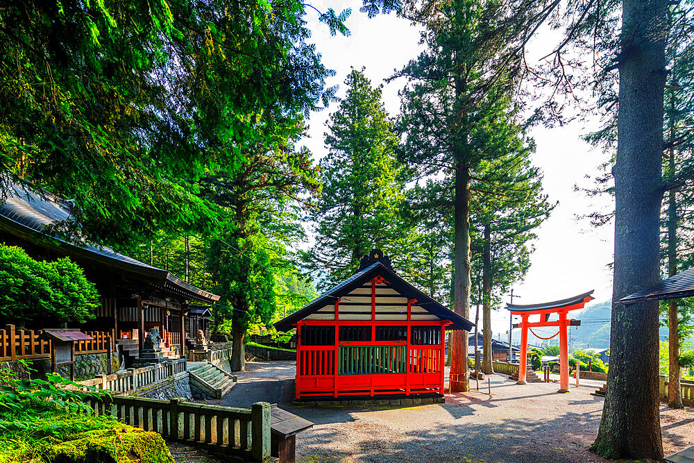 Tsumago Shrine, Nakasendo old post town of Tsumago, Nagano prefecture, Honshu, Japan, Asia