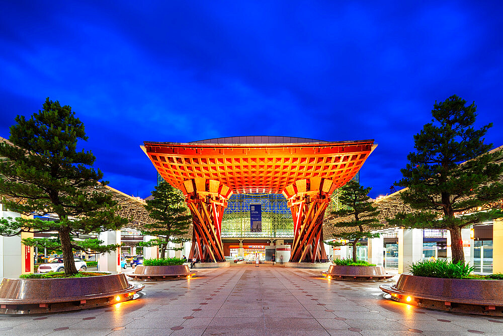 Torii shaped Kanazawa station, designed by architects Sejima and Nishizawa, Kanazawa City, Ishikawa prefecture, Honshu, Japan, Asia