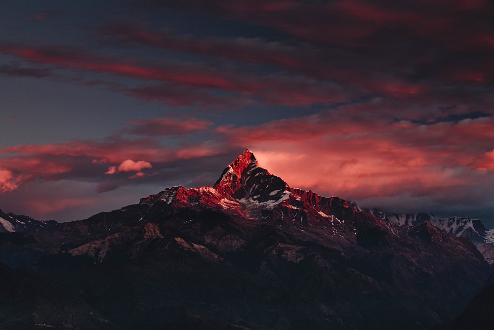 Machapuchare (Machhapuchhre) (Fish Tail) mountain, in the Annapurna Himal of north central Nepal, Nepal, Himalayas, Asia