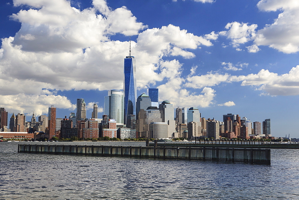 1 World Trade Centre Tower and New York's financial district as seen from Liberty State Park, New York, United States of America, North America