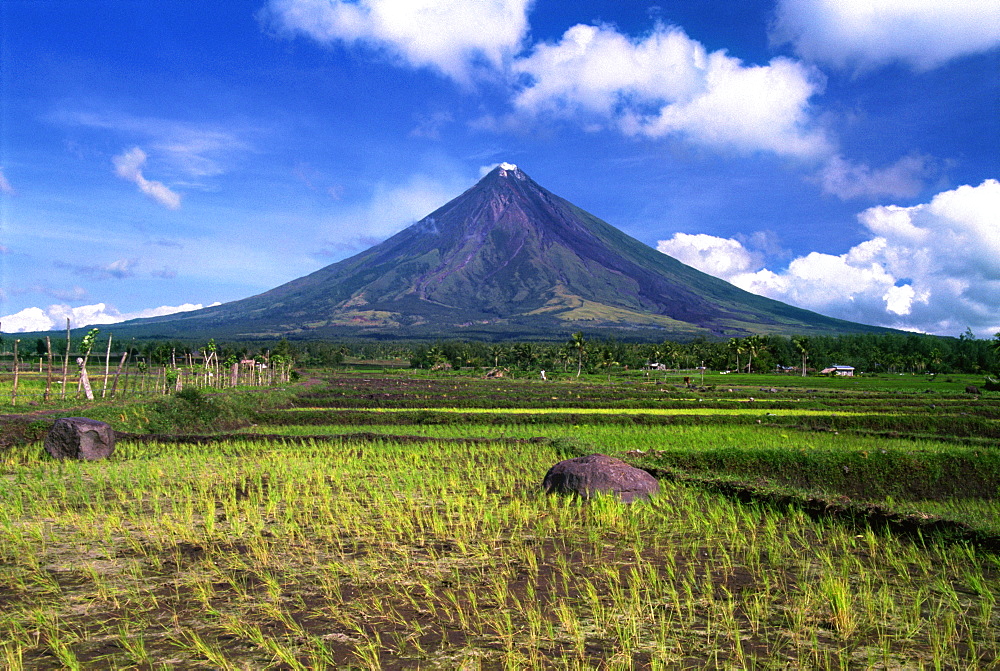 Mayon Volcano, Legaspi, Philippines