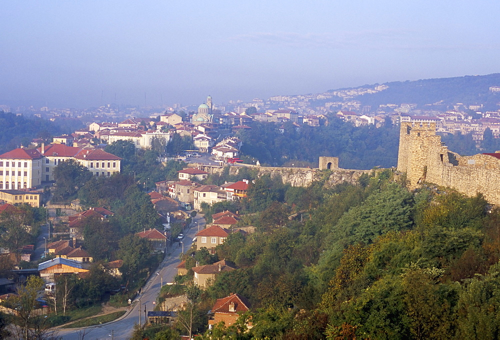 Town of Veliko Tarnovo and walls of Tsarevets fortress from Tsarevets Hill, Veliko Tarnovo, Bulgaria, Europe