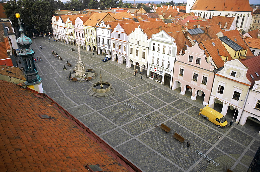 View from Town Hall of Baroque Marian column and Renaissance and Baroque houses on Masarykovo namesti (Square), Trebon, Ceskobudejovicko region, Czech Republic, Europe