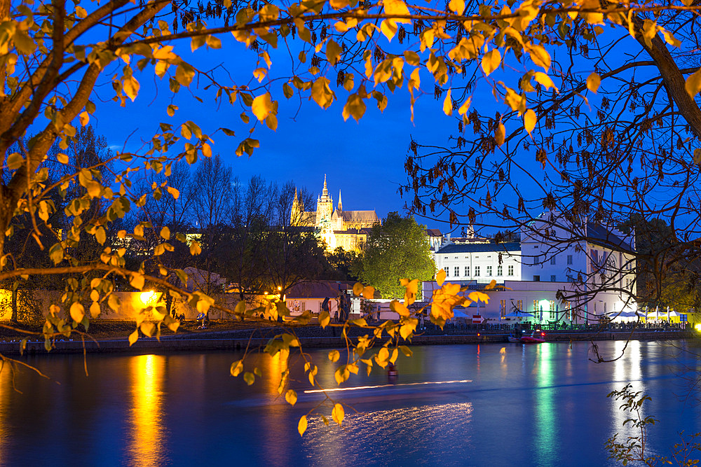 Gothic Saint Vitus Cathedral across Kampa Island in autumn, Lesser Town (Mala Strana), Prague, Czechia, Europe