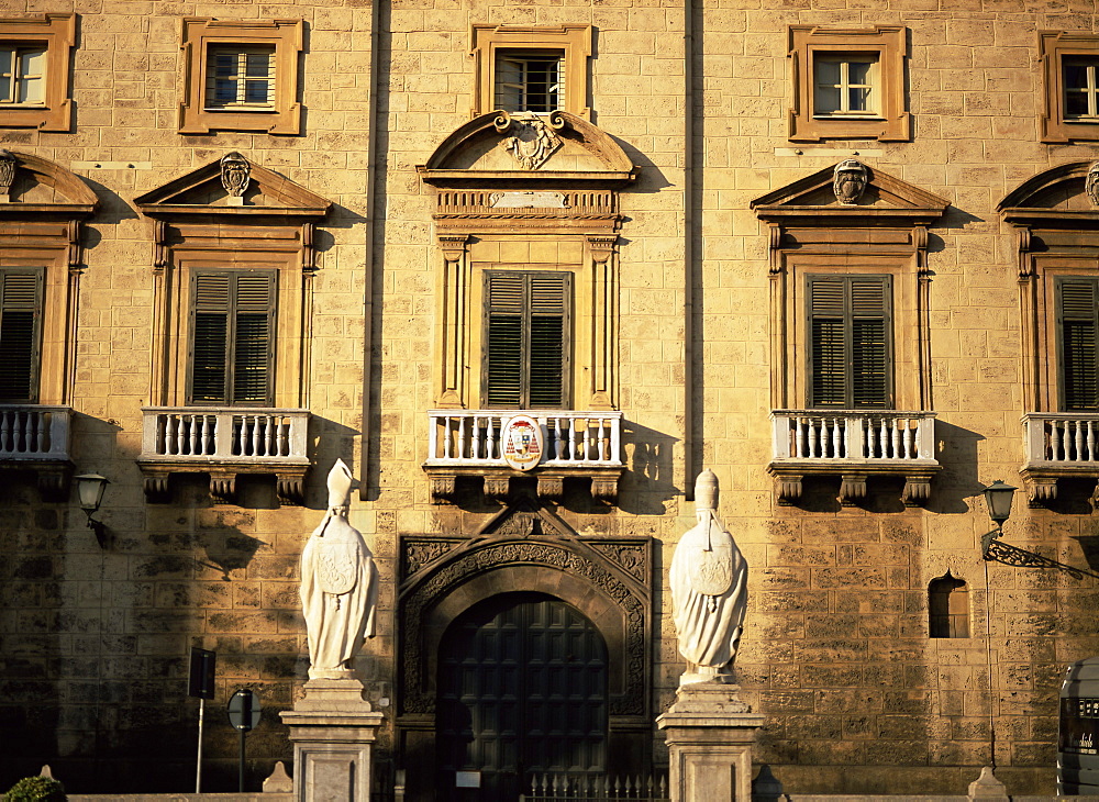 Exterior of the Palazzo Vescovile, Palermo, Sicily, Italy, Mediterranean, Europe