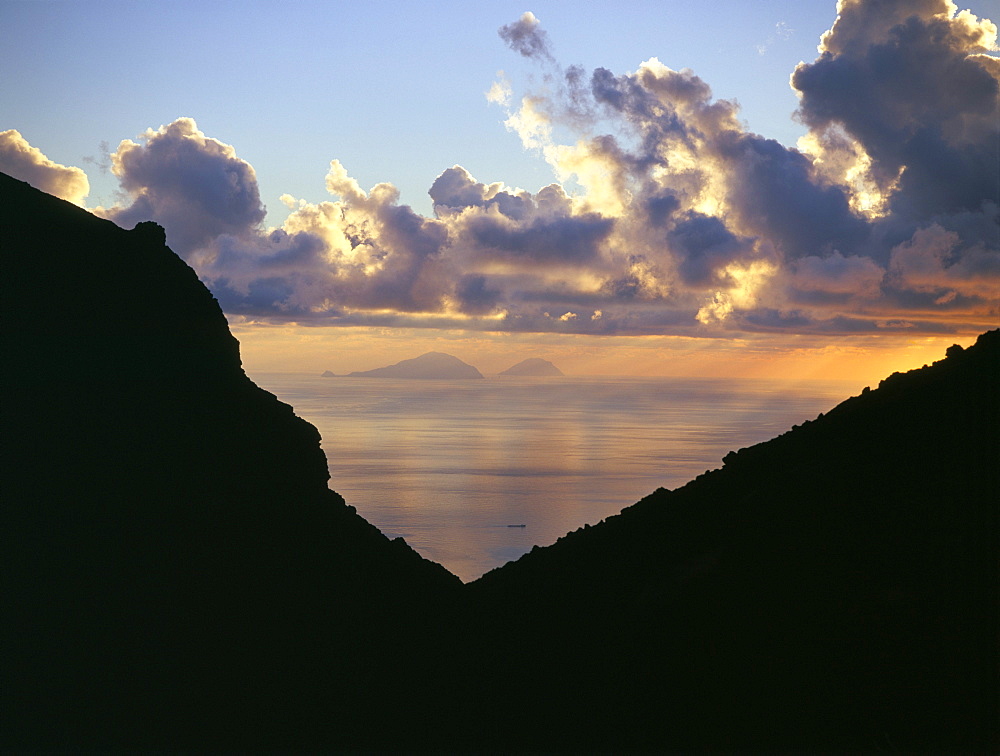 Sunset, Stromboli Island, Eolian Islands (Aeolian Islands), UNESCO World Heritage Site, Italy, Mediterranean, Europe