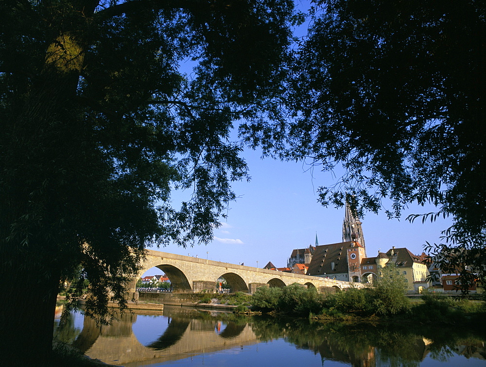 Bridge over the River Main, Wurzburg, Bavaria, Germany, Europe