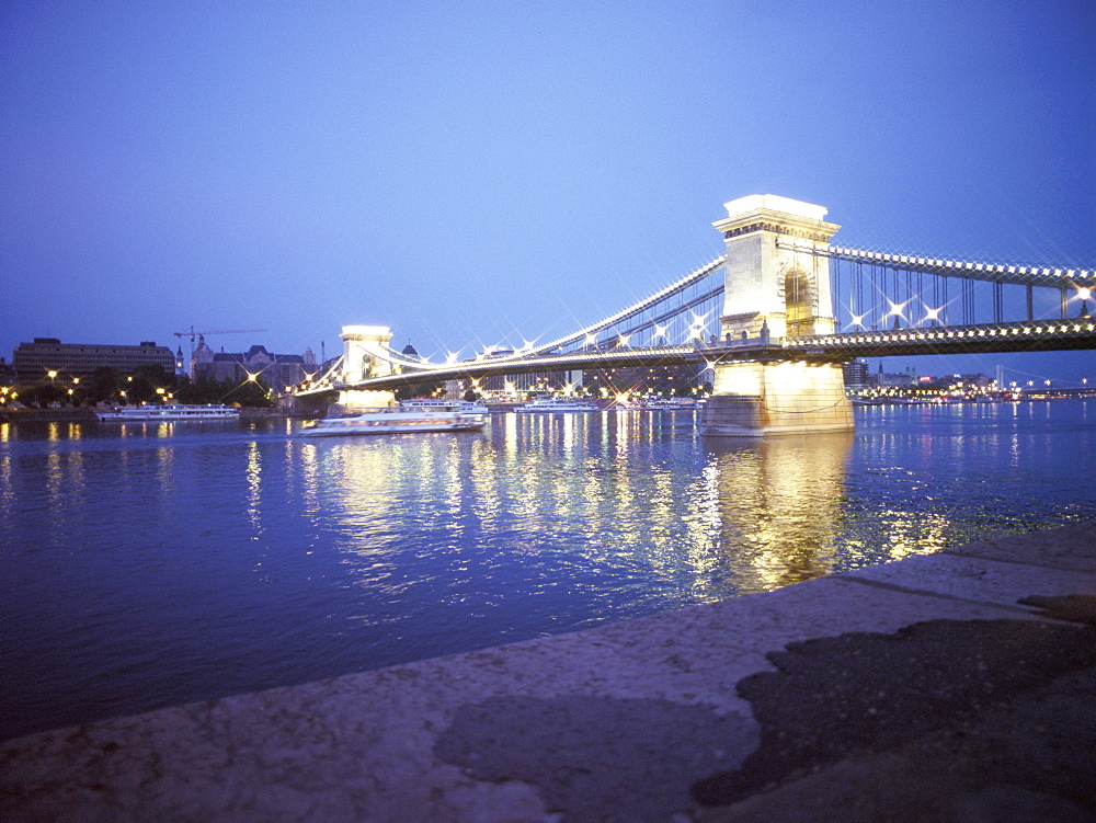 Chain bridge over the Danube River, Budapest, Hungary, Europe