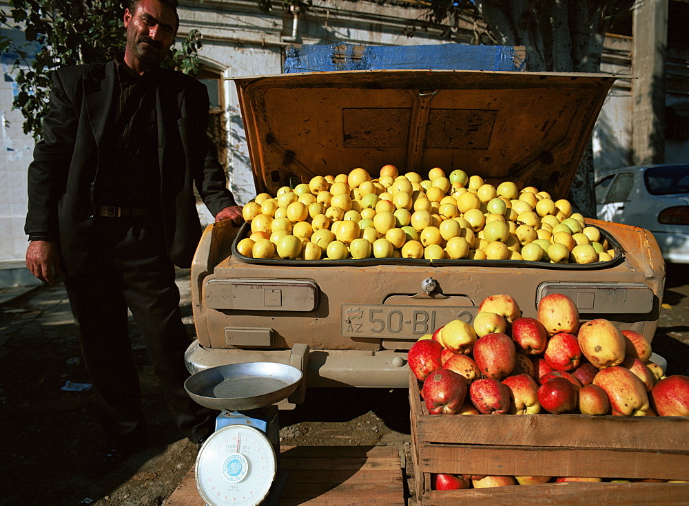 Taza Bazaar, Baku, Azerbaijan, Central Asia, Asia