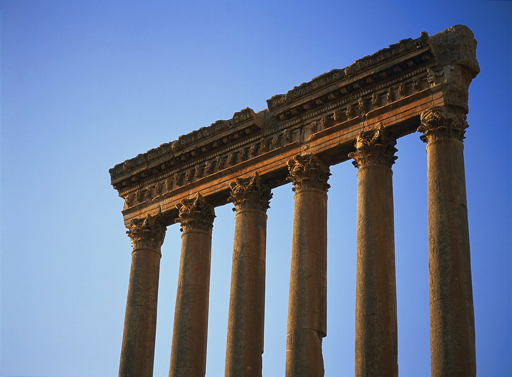 Temple of Jupiter, Baalbek, UNESCO World Heritage Site, Lebanon, Middle East