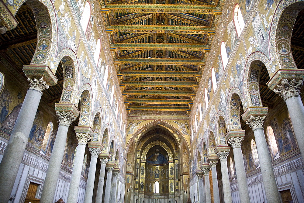 Central nave of the Cathedral, Monreale, Sicily, Italy, Europe