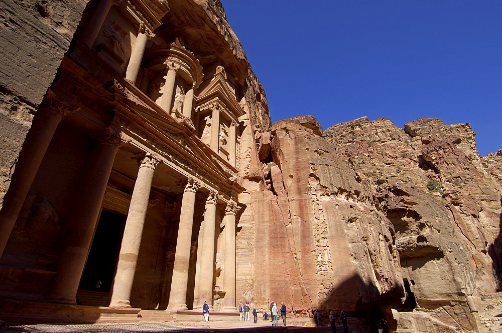 The Treasury (Al Khazneh), Petra, UNESCO World Heritage Site, Jordan, Middle East