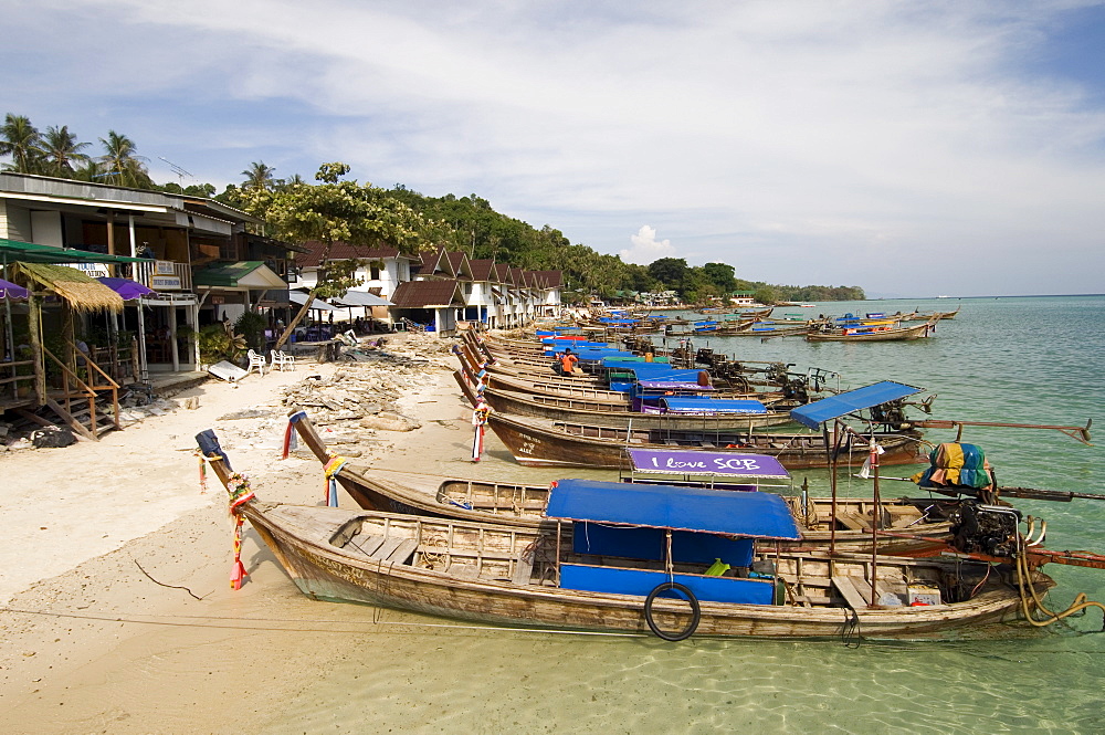 Ton Sai Bay, Phi Phi Don Island, Thailand, Southeast Asia, Asia