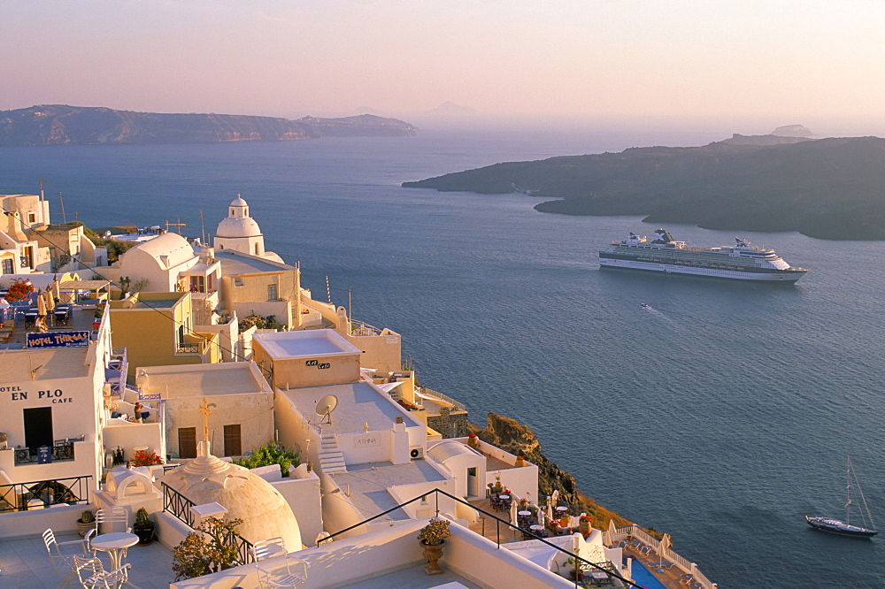 Fira, island of Santorini (Thira), Cyclades Islands, Aegean, Greek Islands, Greece, Europe