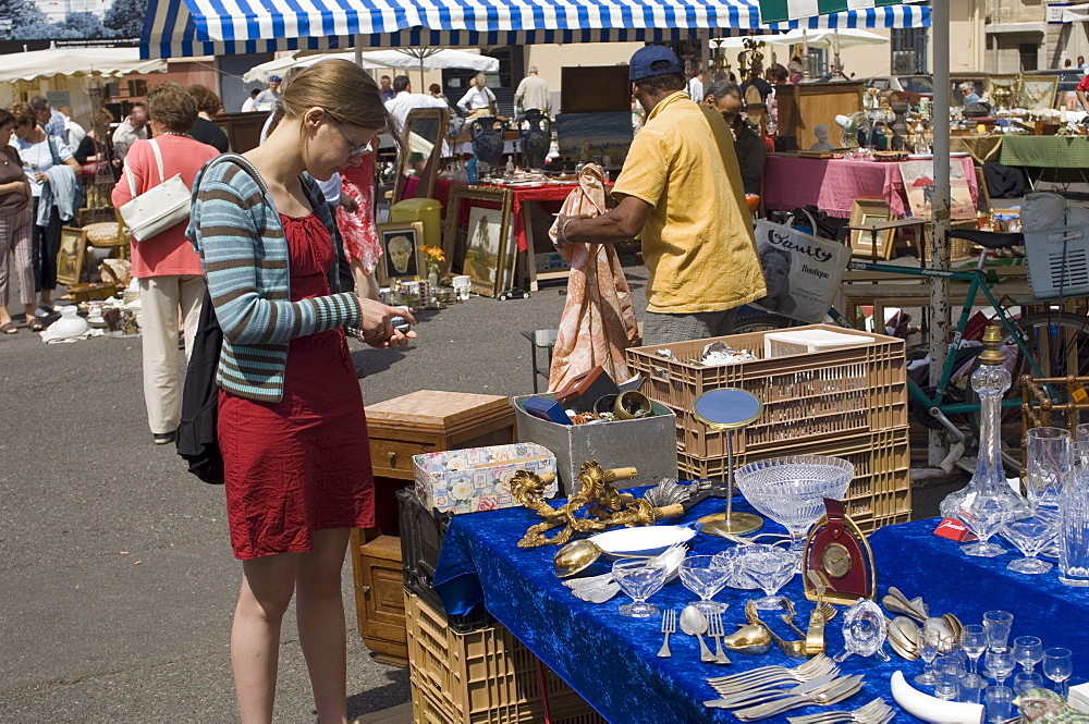 Marche a la Broquante, Cours Saleya, Nice, Alpes Maritimes, Provence, Cote d'Azur, French Riviera, France, Europe