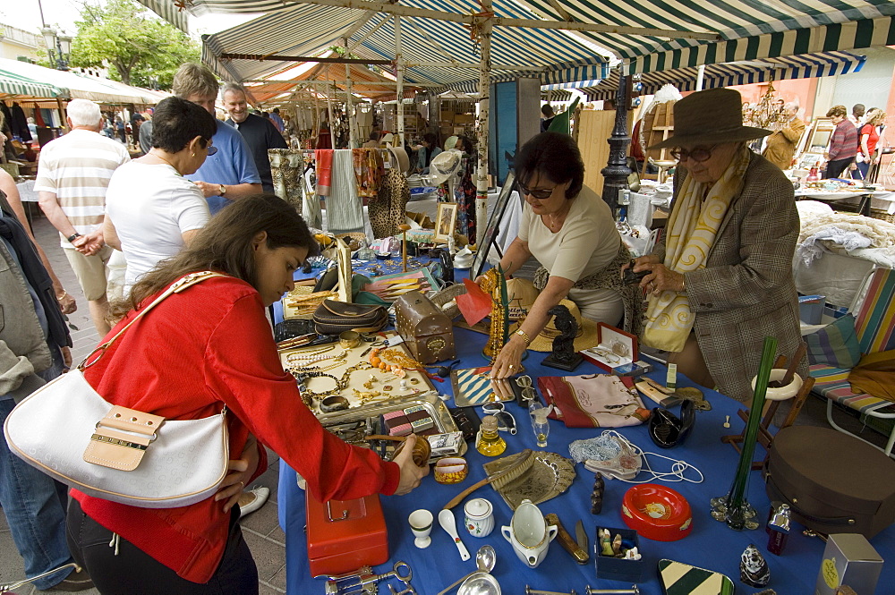 Marche a la Broquante, Cours Saleya, Nice, Alpes Maritimes, Provence, Cote d'Azur, French Riviera, France, Europe