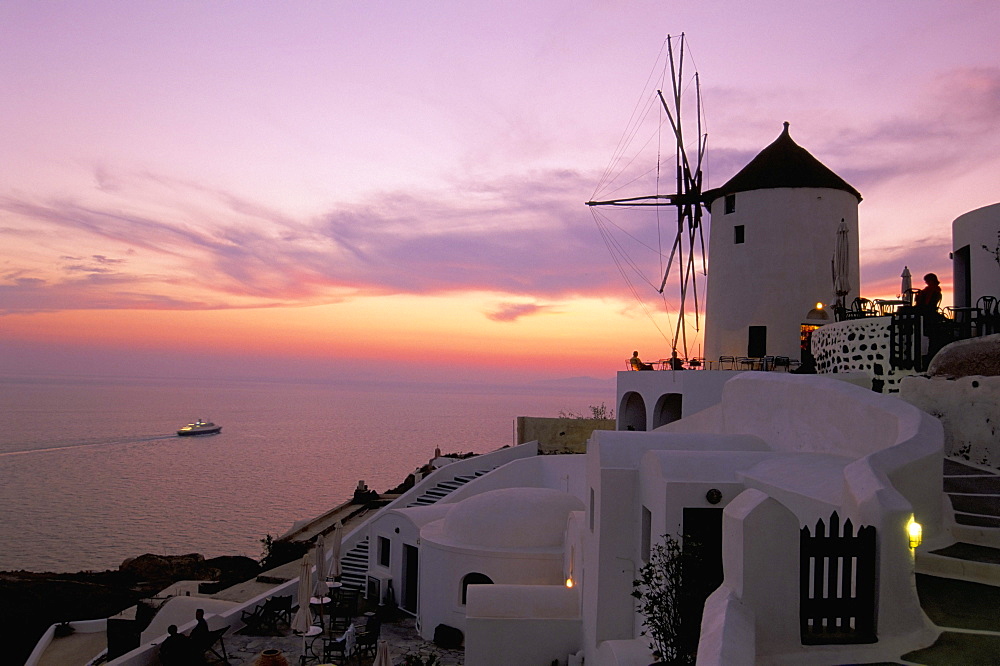 Oia (Ia), island of Santorini (Thira), Cyclades Islands, Aegean, Greek Islands, Greece, Europe