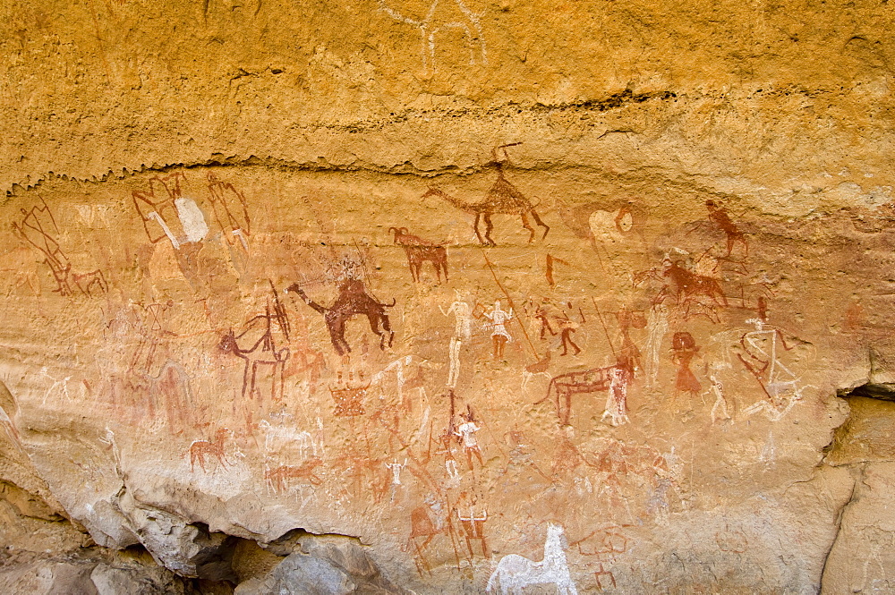 Prehistoric rock paintings, Akakus, Sahara desert, Fezzan, Libya, North Africa, Africa