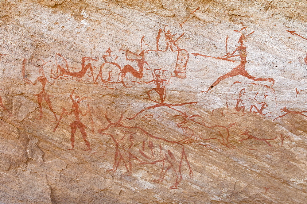 Prehistoric rock paintings, Akakus, Sahara desert, Fezzan, Libya, North Africa, Africa