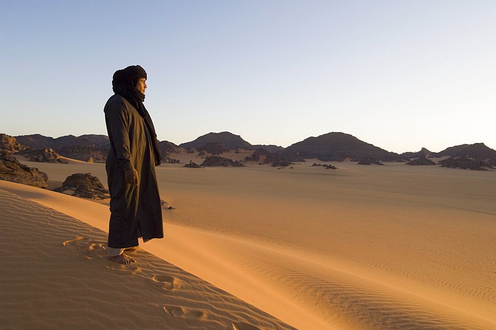 Tuareg, Akakus, Sahara desert, Fezzan, Libya, North Africa, Africa