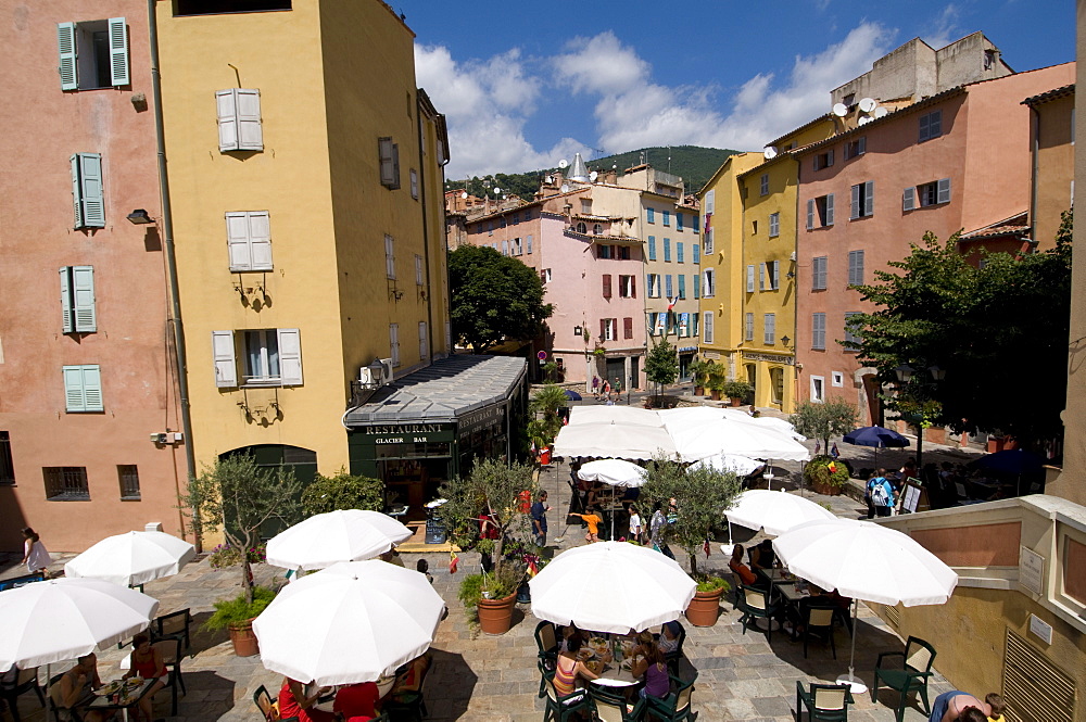 Outdoor caf•À?, Place de l'Eveche, Grasse, Alpes-Maritimes, Provence, France, Europe