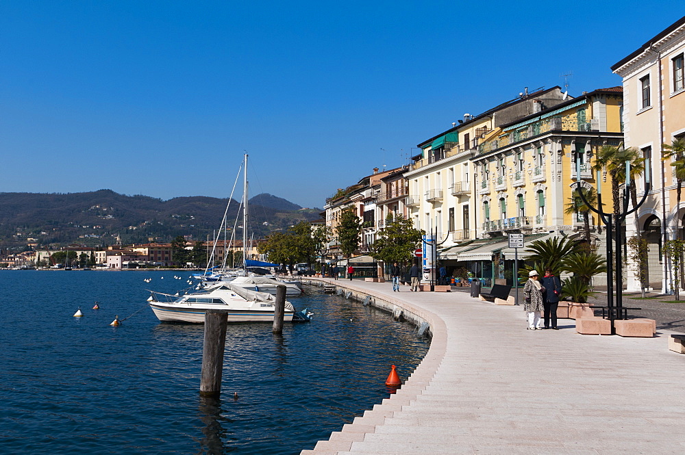 Lungolago Zanardelli, Salo, Lake Garda, Lombardy, Italian Lakes, Italy, Europe