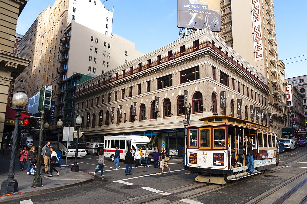 Cable car, Powell Street to Union Square, San Francisco, California, United States of America, North America