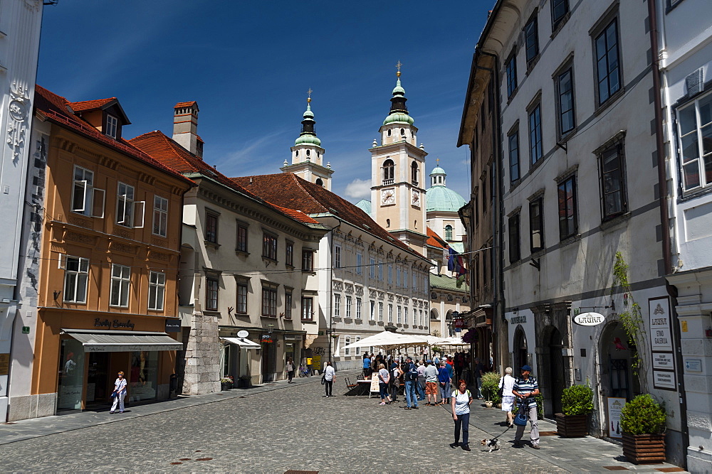 Buildings in Town Square and the Cathedral of Saint Nicholas in the background, Ljubljana, Slovenia, Europe