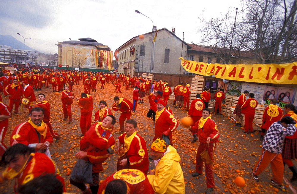 Battle of the oranges, Traditional carnival, Ivrea, Piedmont, Italy