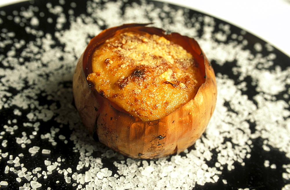 Onion with salt, La Fermata restaurant, Alessandria, Piedmont, Italy.