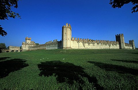 Historic city walls,  Montagnana, Veneto, Italy