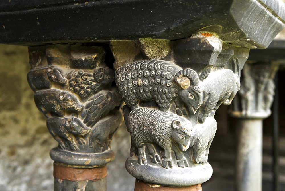 Detail of a capital, Cloister, Collegiata di Sant'Orso, Aosta, Valle d'Aosta, Italy, Europe