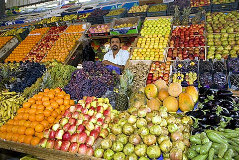 Fruit market, Al Mukalla, Yemen, Middle East  