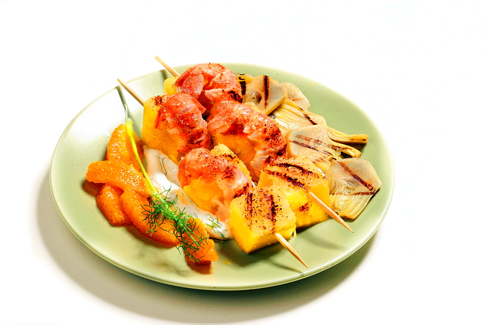 Spiedini scampi e ananas, pineapple and prawn skewer, Italy, Europe