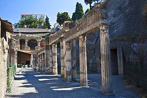 The ruins of Herculaneum, a large Roman town destroyed in 79AD by a volcanic eruption from Mount Vesuvius, UNESCO World Heritage Site, Ercolano, Naples, Campania, Italy, Europe