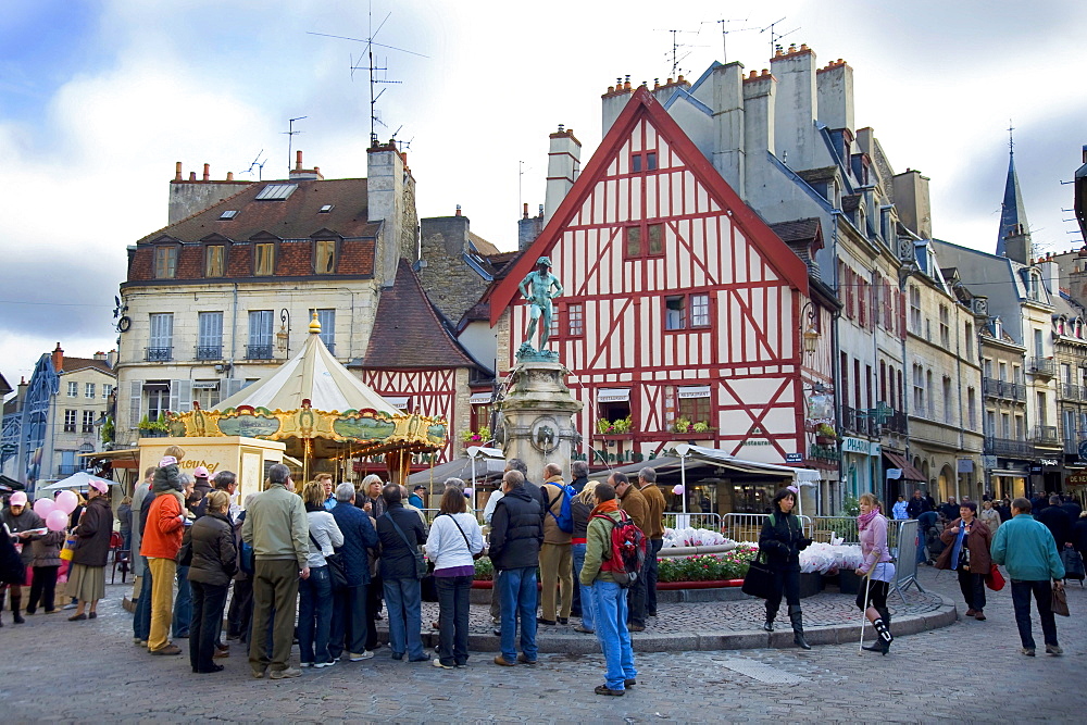 Place Francois Rude Bareuzai, Dijon, Bourgogne (Burgundy), France, Europe