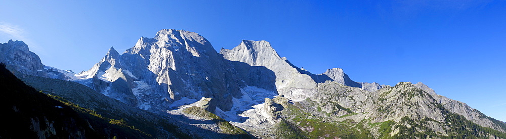 Piz Cengalo and Piz Badile from Val Bondasca, Pizzi Gemelli, Canton of Graubvºnden or Grisons, Switzerland