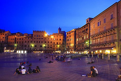 Piazza del Campo square, historic centre, UNESCO World Heritage Site, Siena, Tuscany, Italy, Europe