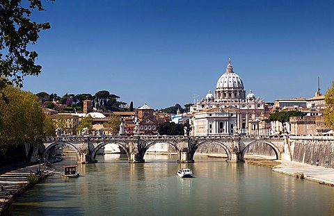 Tevere river and San Pietro dome, Rome, Lazio, Italy, Europe