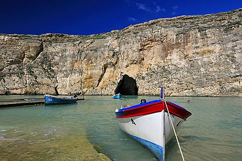 Inland Sea, Dwejra Bay, Saint Lawrence, Gozo island, Malta, Europe