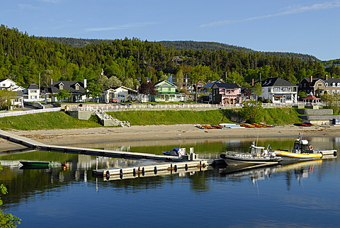 Cityscape, Tadoussac, Saint Lawrence estuary, La Haute-Cv¥te-Nord, Quebec, Canada, North America