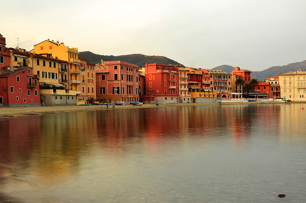 Baia del Silenzio bay, Sestri Levante, Ligury; Italy; Europe, 