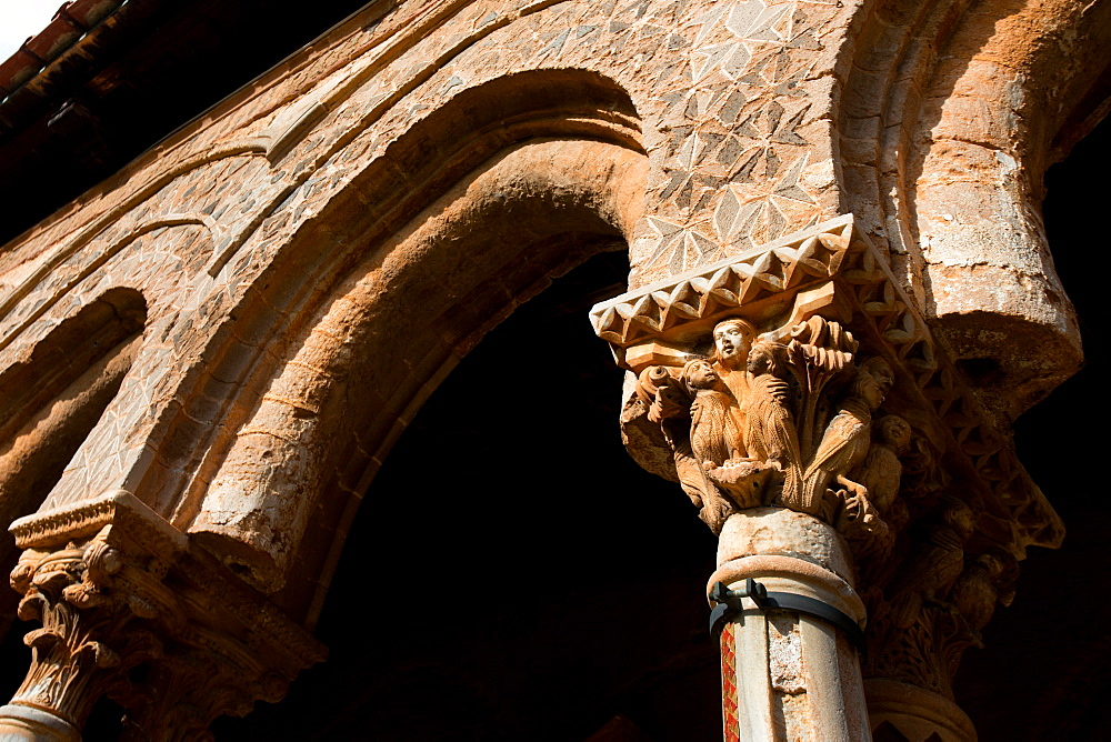 Cloister, Cattedrale di Santa Maria Nuova cathedral, Monreale, Sicily, Italy, Europe