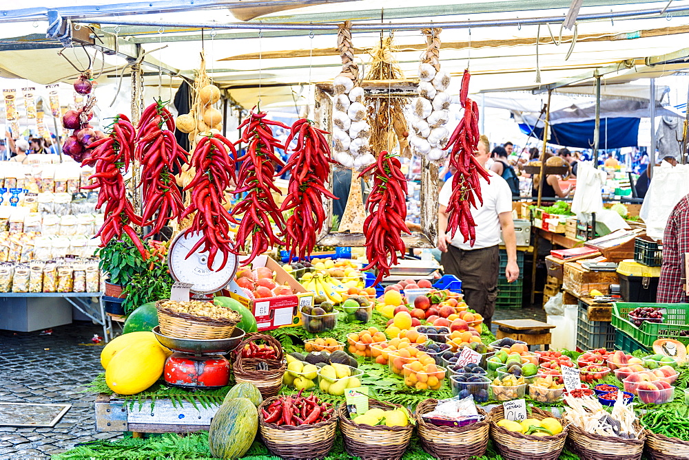 Campo de Fiori square, Chilli, Onion, daily market, Rome, Lazio, Italy, Europe