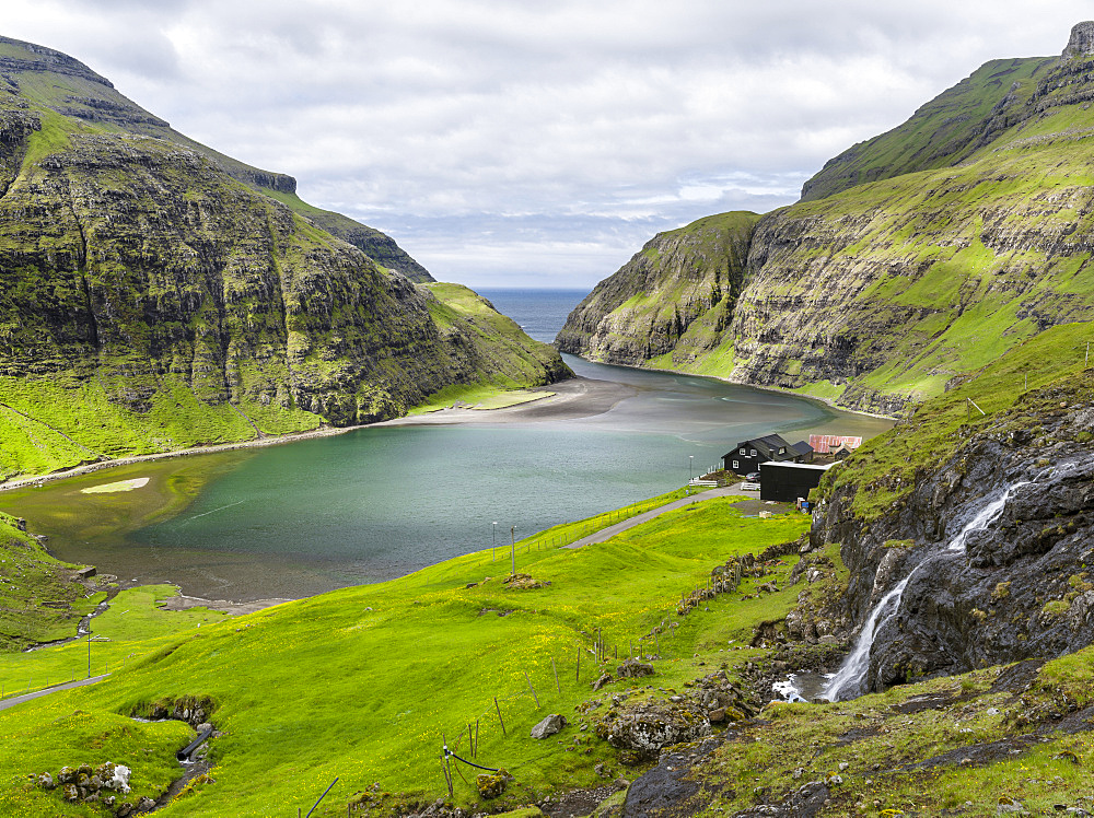 The valley of Saksun, one of the main attractions of the Faroe Islands. The island Streymoy, one of the two large islands of the Faroe Islands  in the North Atlantic.  Europe, Northern Europe, Denmark, Faroe Islands