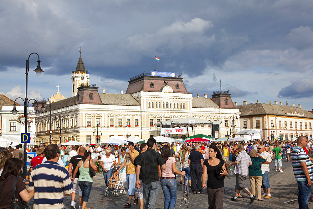 Fish soup, Chowder, Festival  in Baja, Hungary. Every year on the second Saturday in July the town center of Baja is one big open air soup kitchen,Europe, Eastern Europe, Hungary, Baja