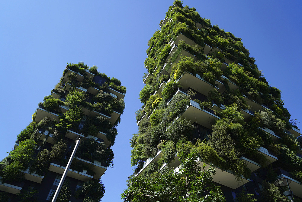 Bosco Verticale, Vertical Forest is a pair of residential towers designed by Boeri Studio in the Porta Nuova district, Bosco Verticale won the International Highrise Award, Milan, Lombardy, Italy, Europe